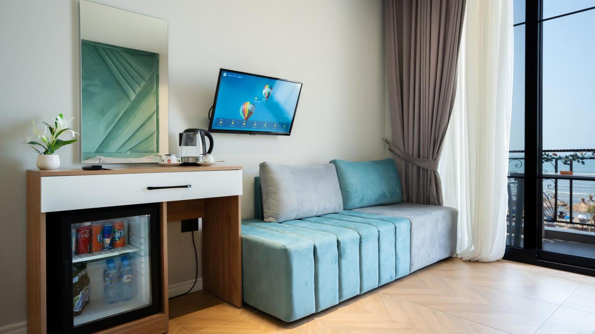 Hotel Saly Дуррес Екстер'єр фото