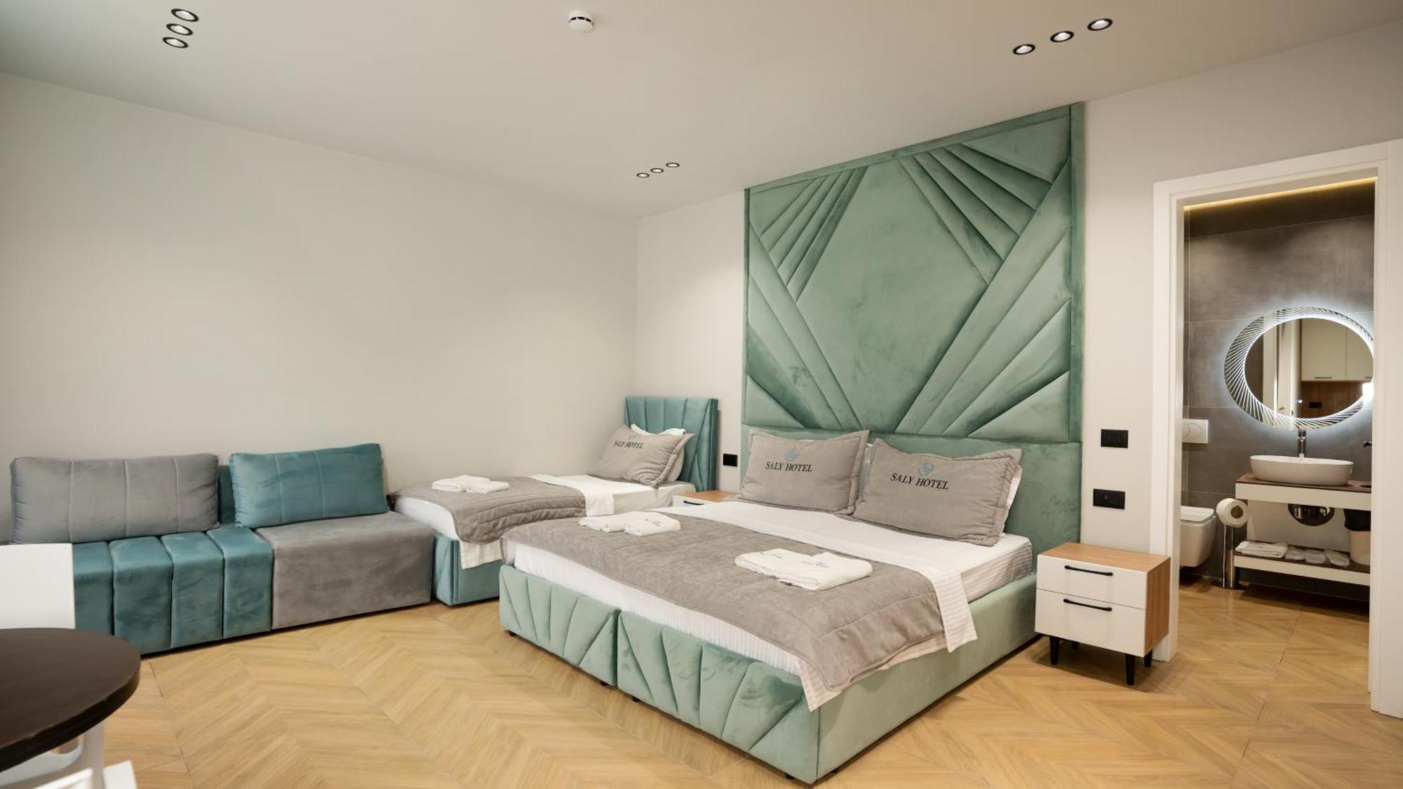 Hotel Saly Дуррес Екстер'єр фото