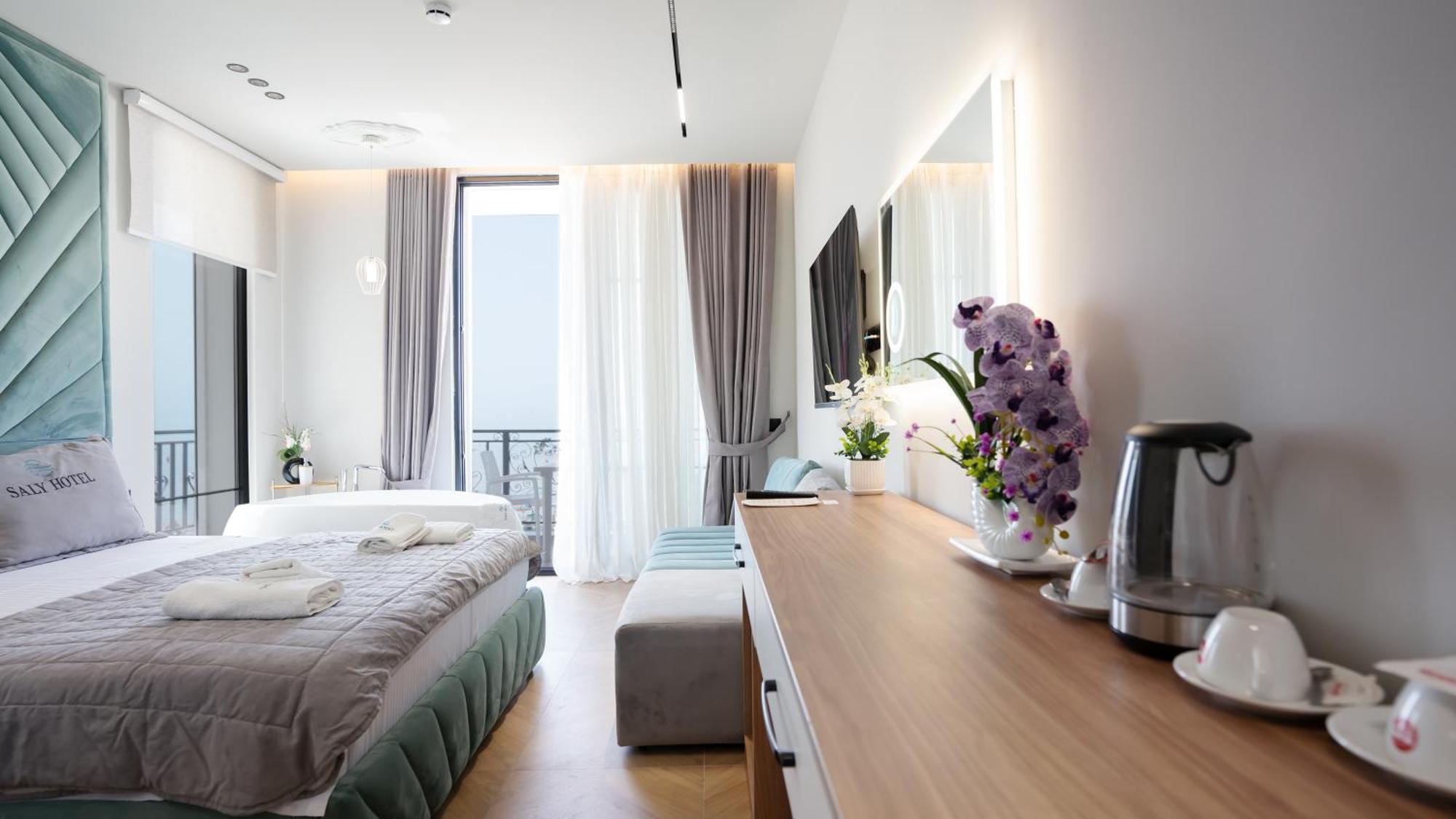 Hotel Saly Дуррес Екстер'єр фото