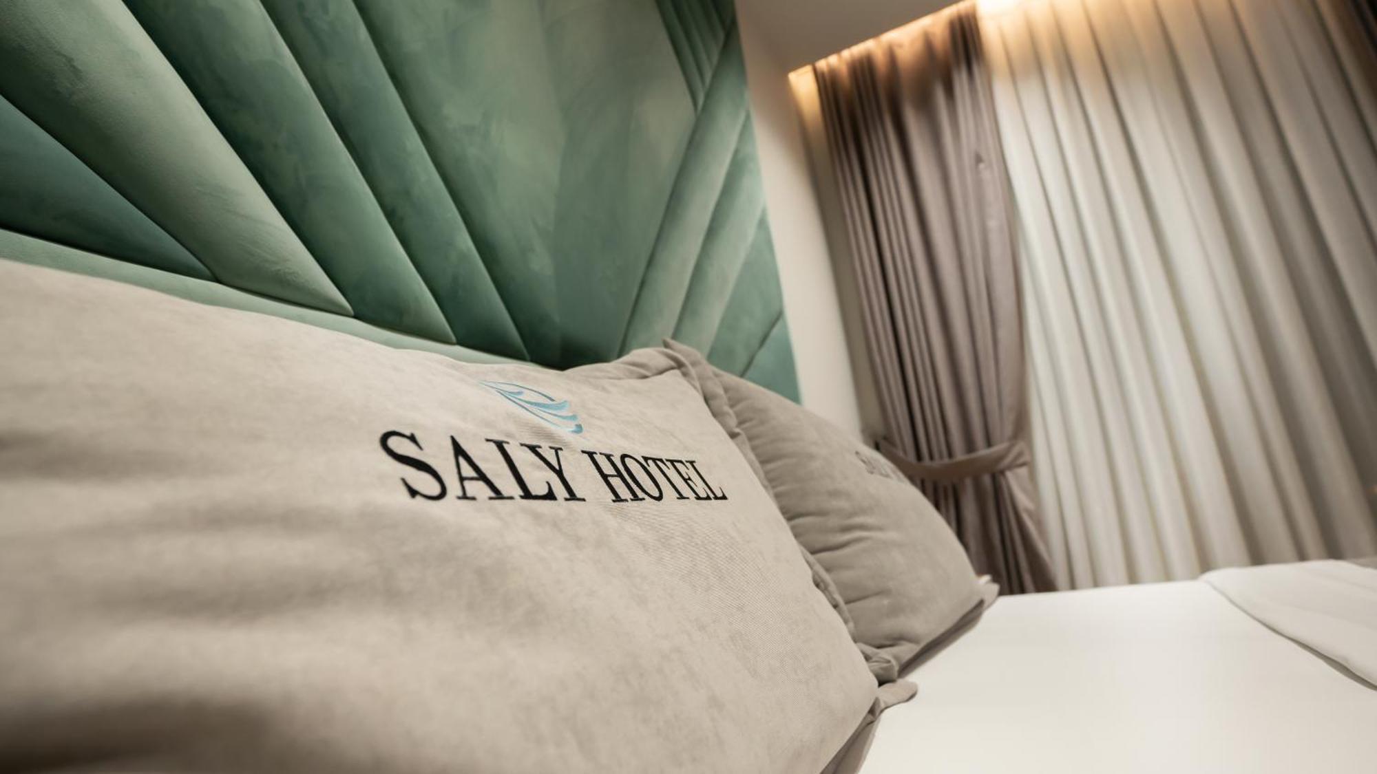 Hotel Saly Дуррес Екстер'єр фото