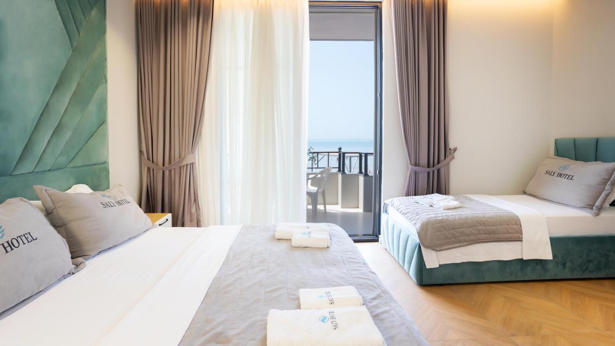 Hotel Saly Дуррес Екстер'єр фото