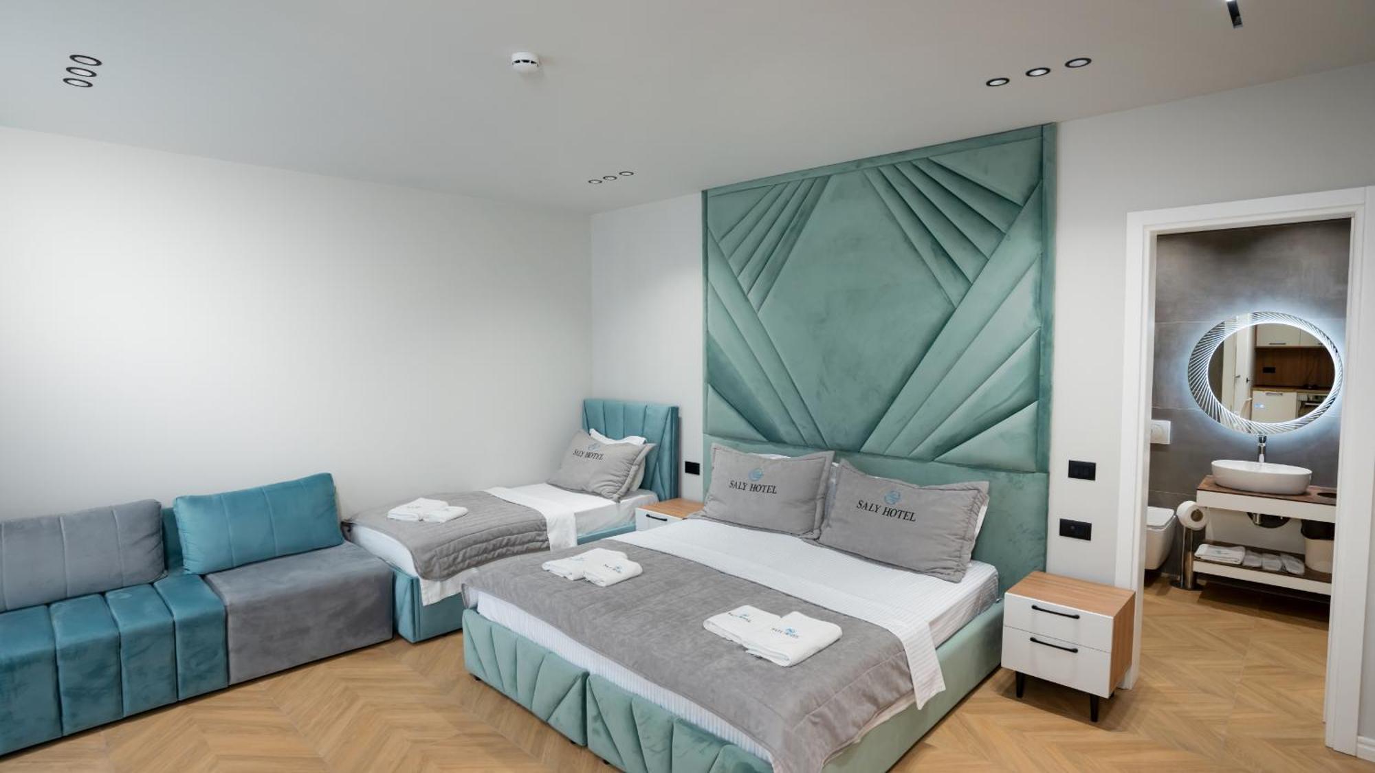 Hotel Saly Дуррес Екстер'єр фото