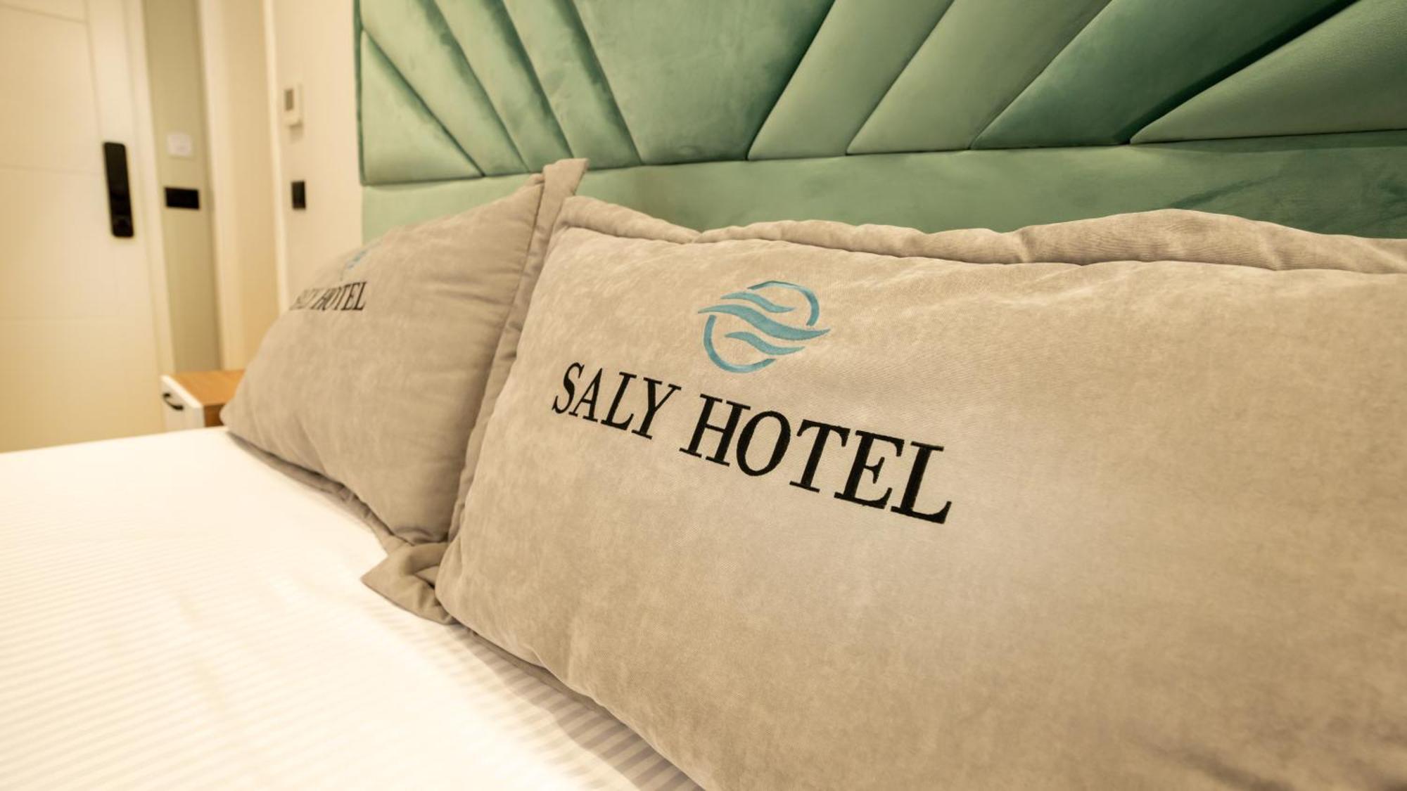 Hotel Saly Дуррес Екстер'єр фото
